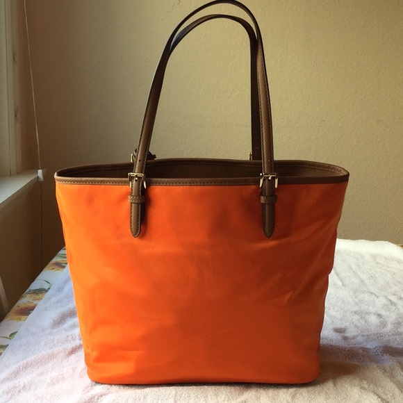 MICHAEL KORS HANDBAG ππππππππππππππ - Picture 2 of 8